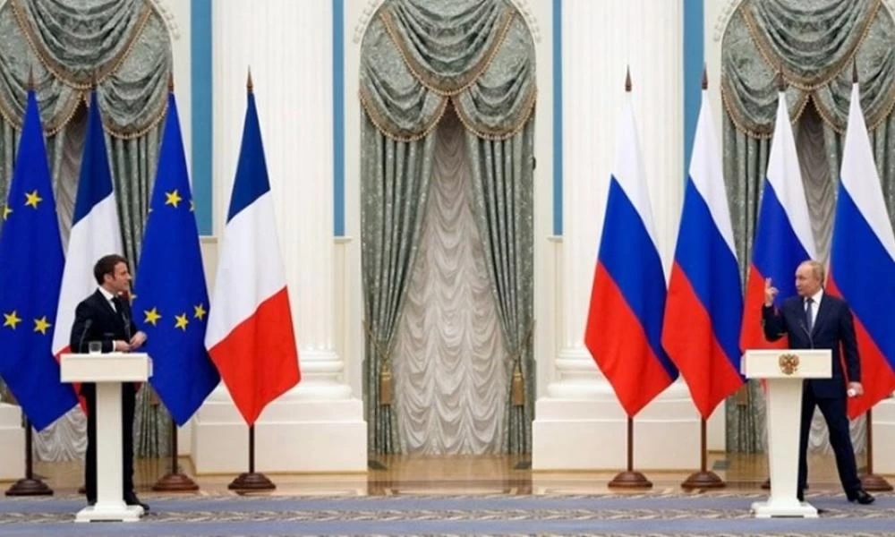 Πούτιν προς Μακρόν: Θα πετύχω τους στόχους μου είτε με διαπραγμάτευση, είτε με πόλεμο